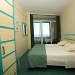 Szálloda La Scogliera Cavi di Lavagna