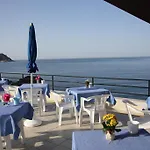 Hotel La Scogliera