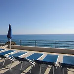 La Scogliera Hotel 2*
