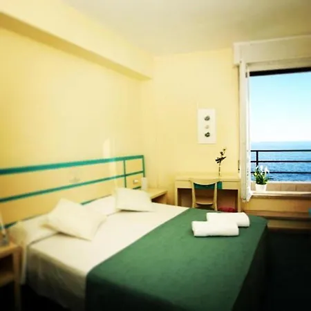 Hotell La Scogliera Cavi di Lavagna