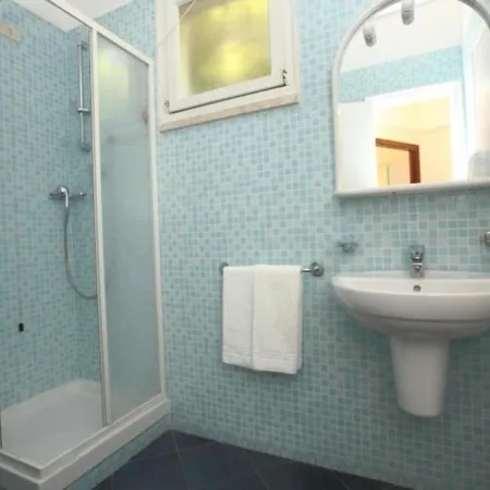 Hotell La Scogliera Cavi di Lavagna