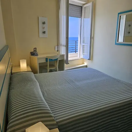 La Scogliera Hotel 2*