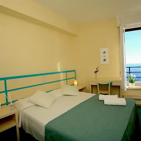 Hotel La Scogliera 2*