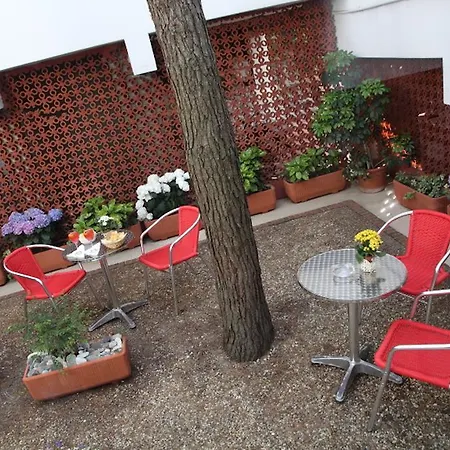 Hotell La Scogliera 2*