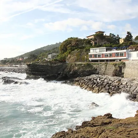 Hotell La Scogliera Cavi di Lavagna