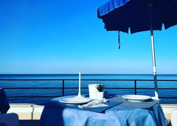 La Scogliera Hotel 2*